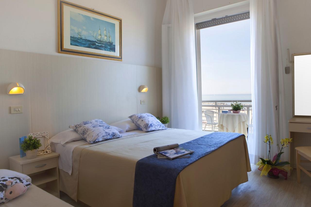 Hotel Lungomare Cattolica Exterior foto