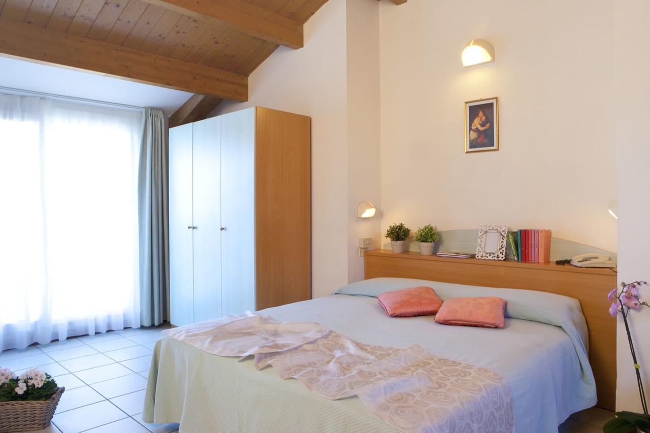 Hotel Lungomare Cattolica Exterior foto