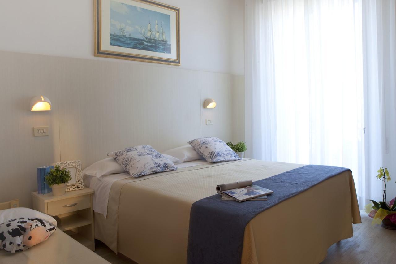 Hotel Lungomare Cattolica Exterior foto